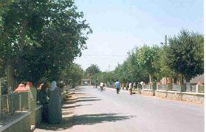 TABIA 2002 LA RUE PRINCIPALE